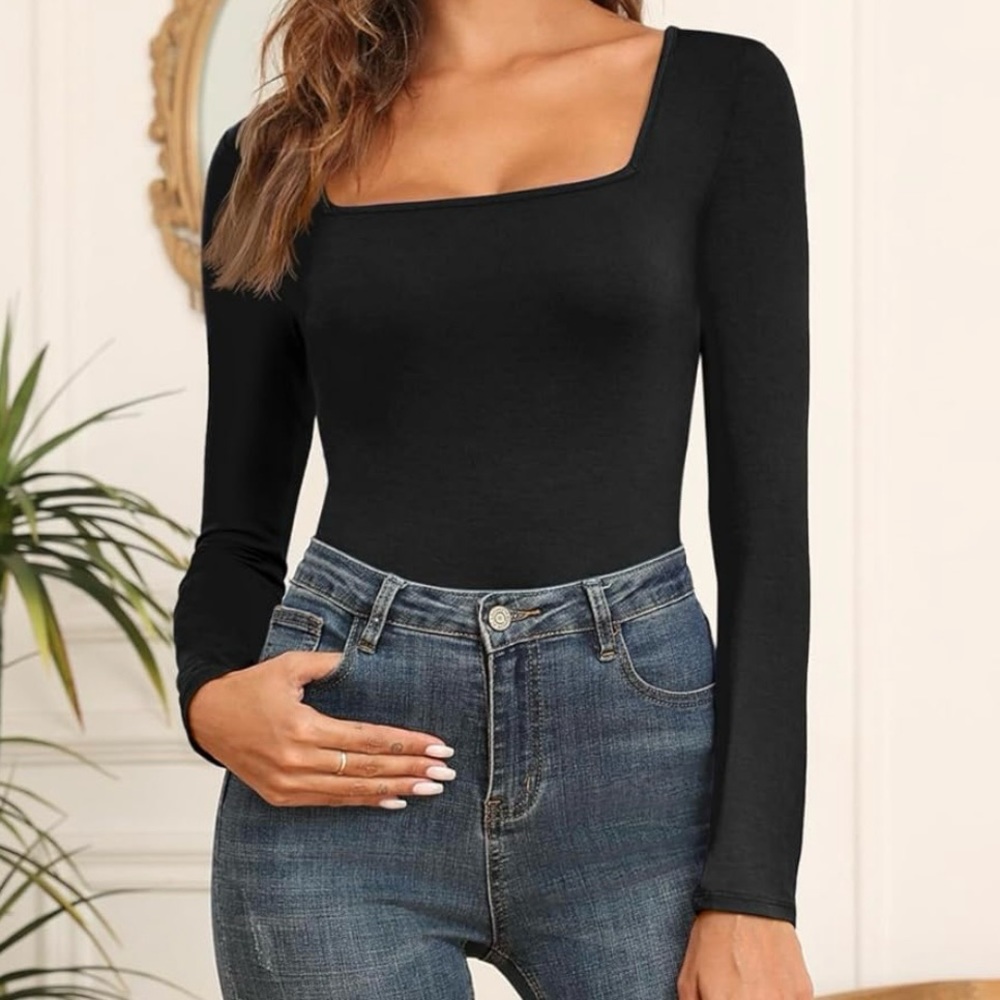 Women’s black long sleeve bodysuit, L